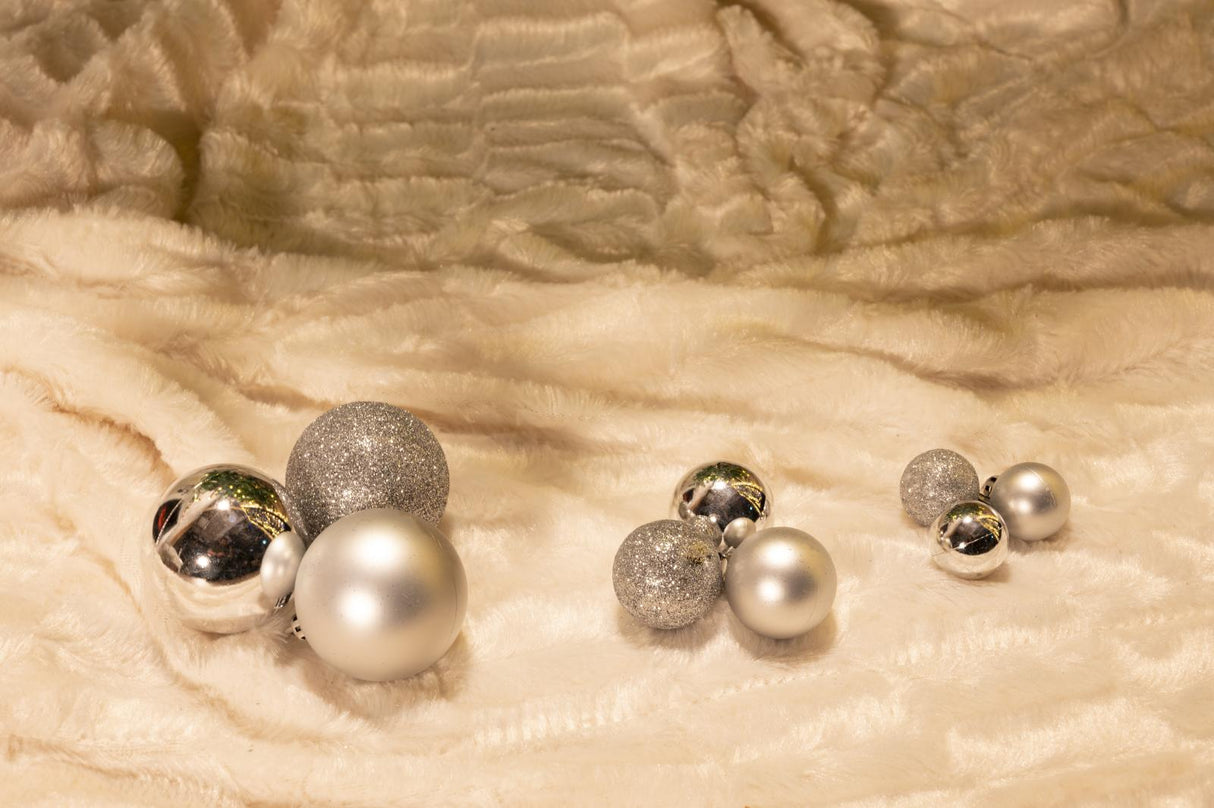 Kerstballen zilver 70 stuks incl. kerst opbergbox - maximondo