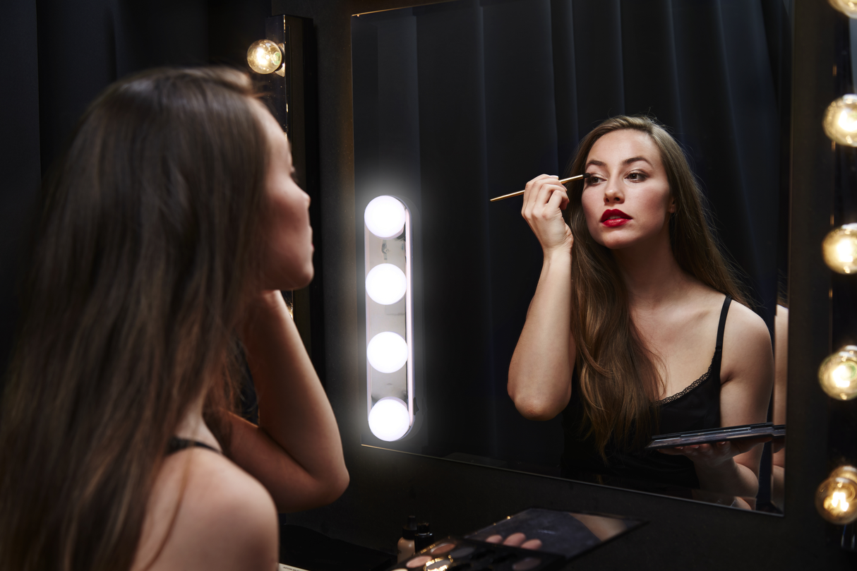 Grundig MakeUp Lamp 4x LED - maximondo