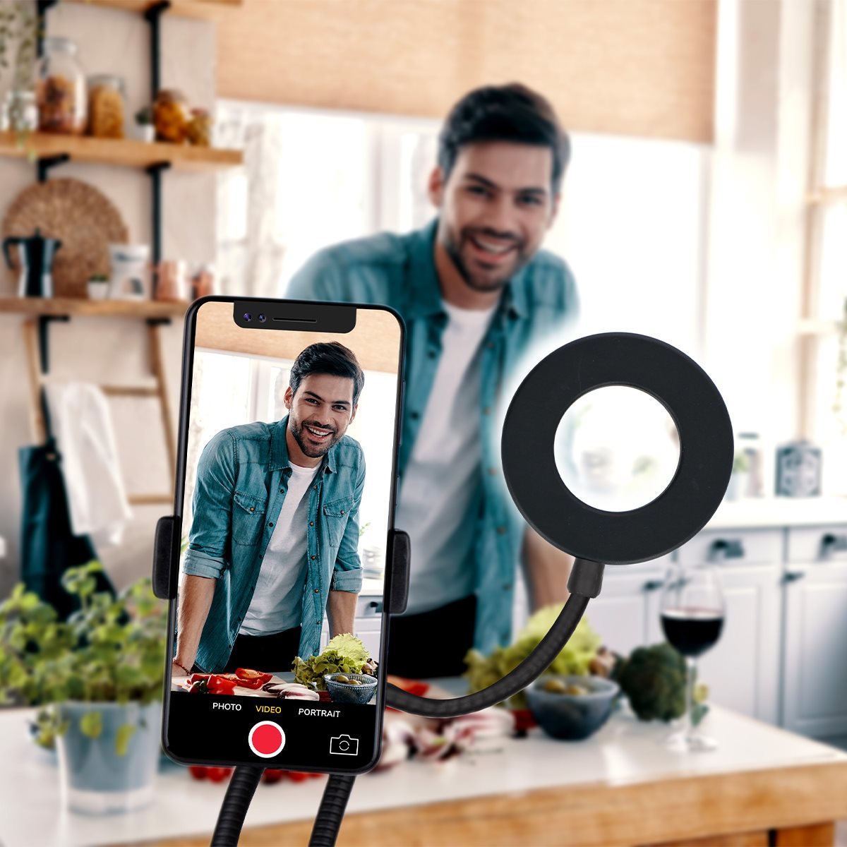 Grundig Ringlamp met Telefoonhouder - maximondo