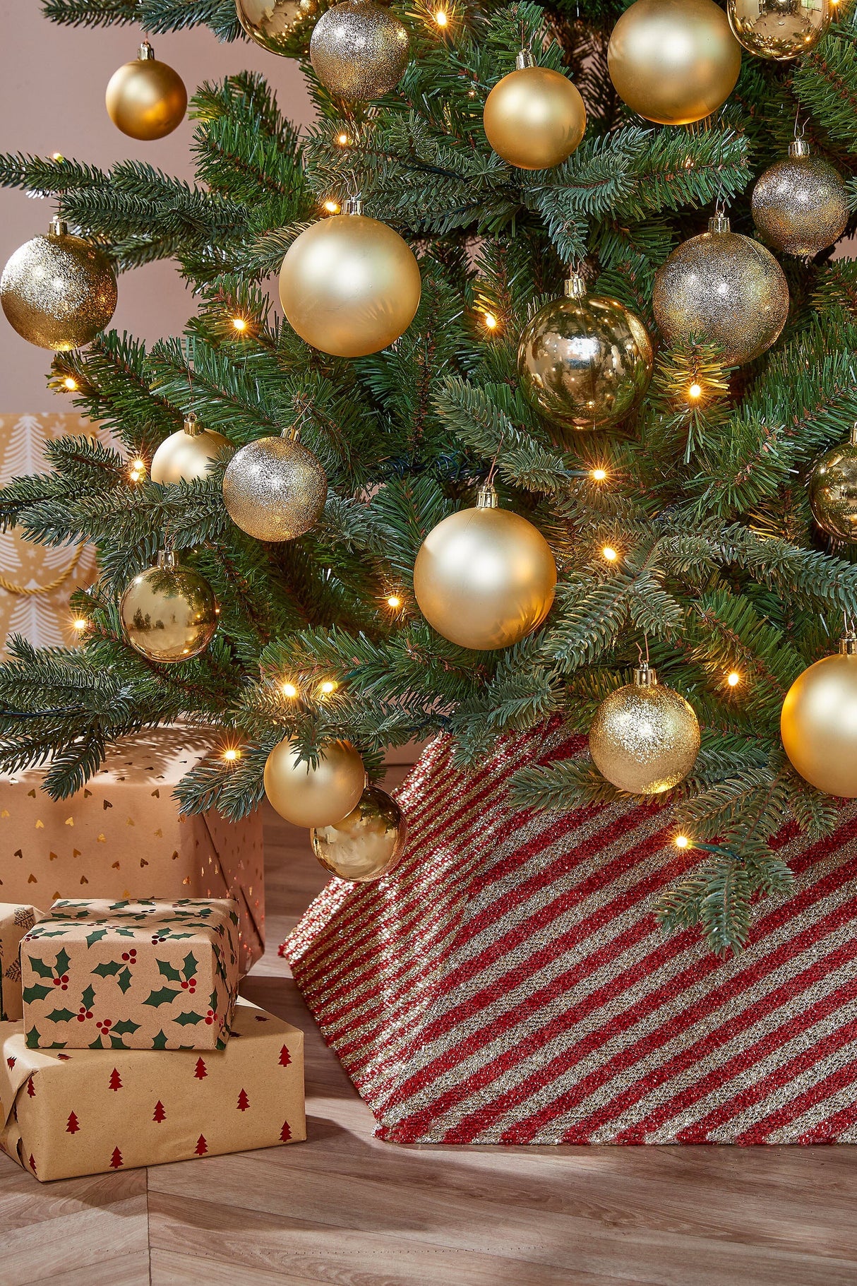 Mica Decorations kerstboomrok, opvouwbaar goud - ⌀50cm - ↕30cm - maximondo