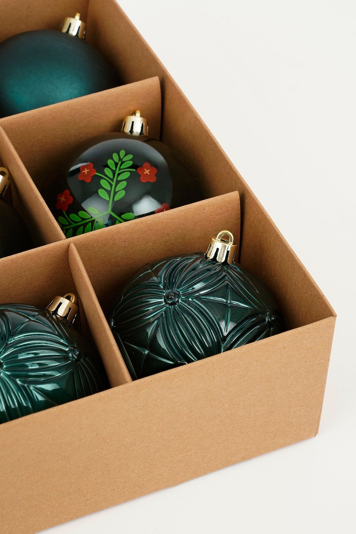 Mica Decorations kerstballen Set - 9 Stuks - Ø8 cm - maximondo