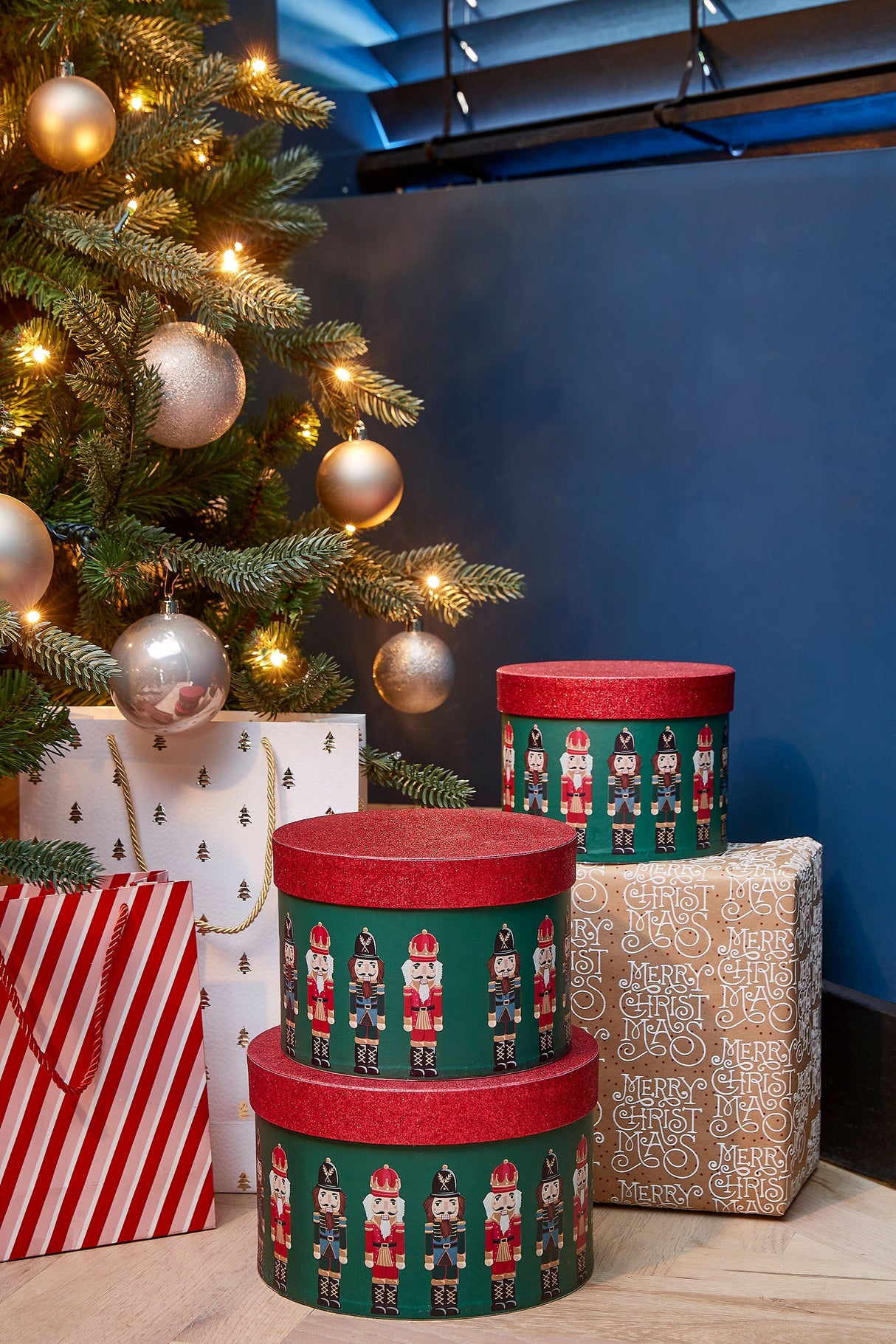 Mica Decorations Opbergdoos notenkraker groen set van 3 FSC Mix - h14xd21cm - maximondo