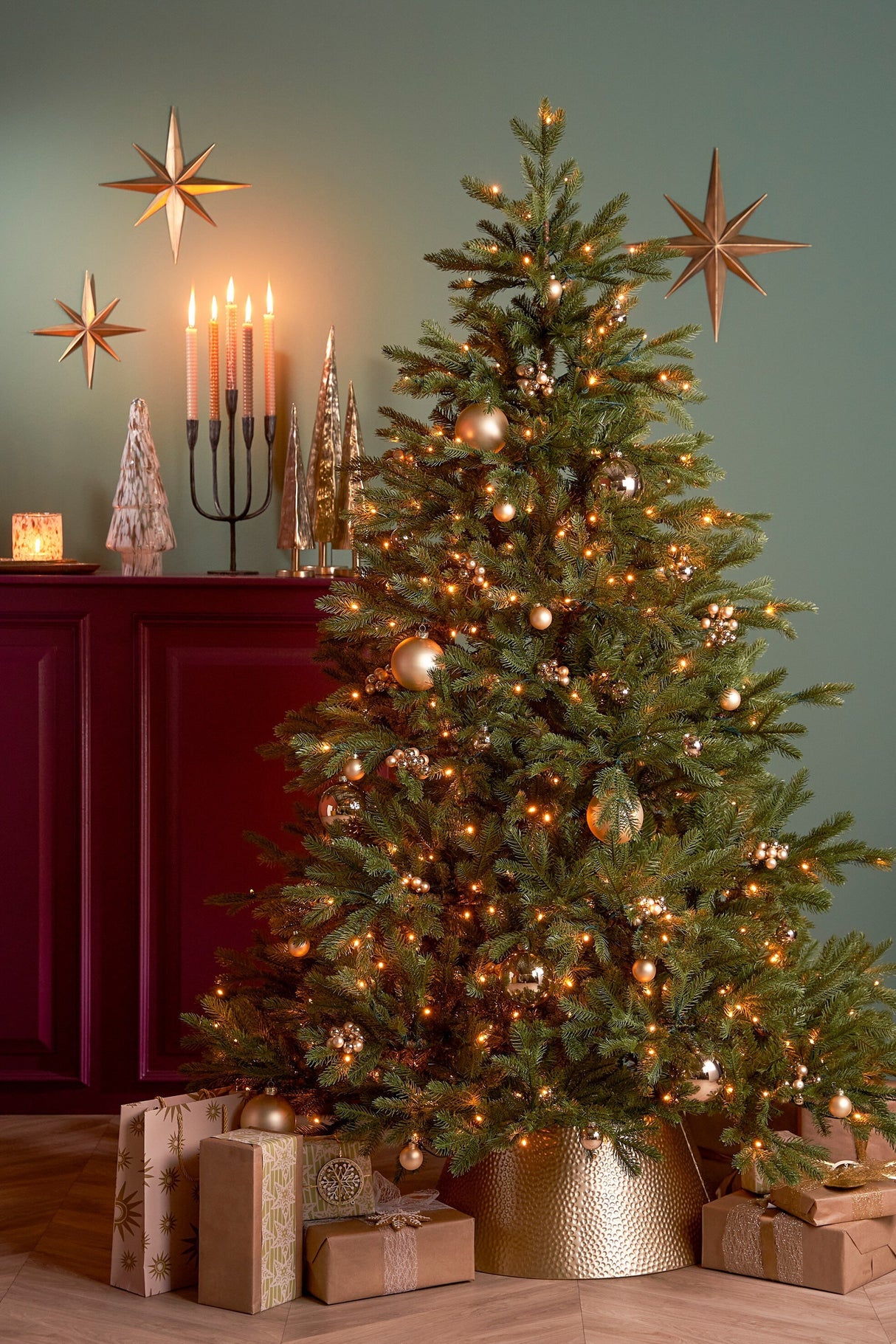 Mica Decorations kerstboomrok goud - l50 cm x b30 cm -↕26cm