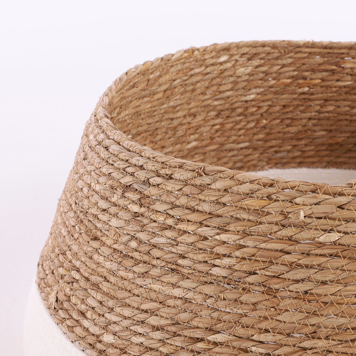 Mica Decorations kerstboomrok off white - ↕26cm - Ø58cm - maximondo