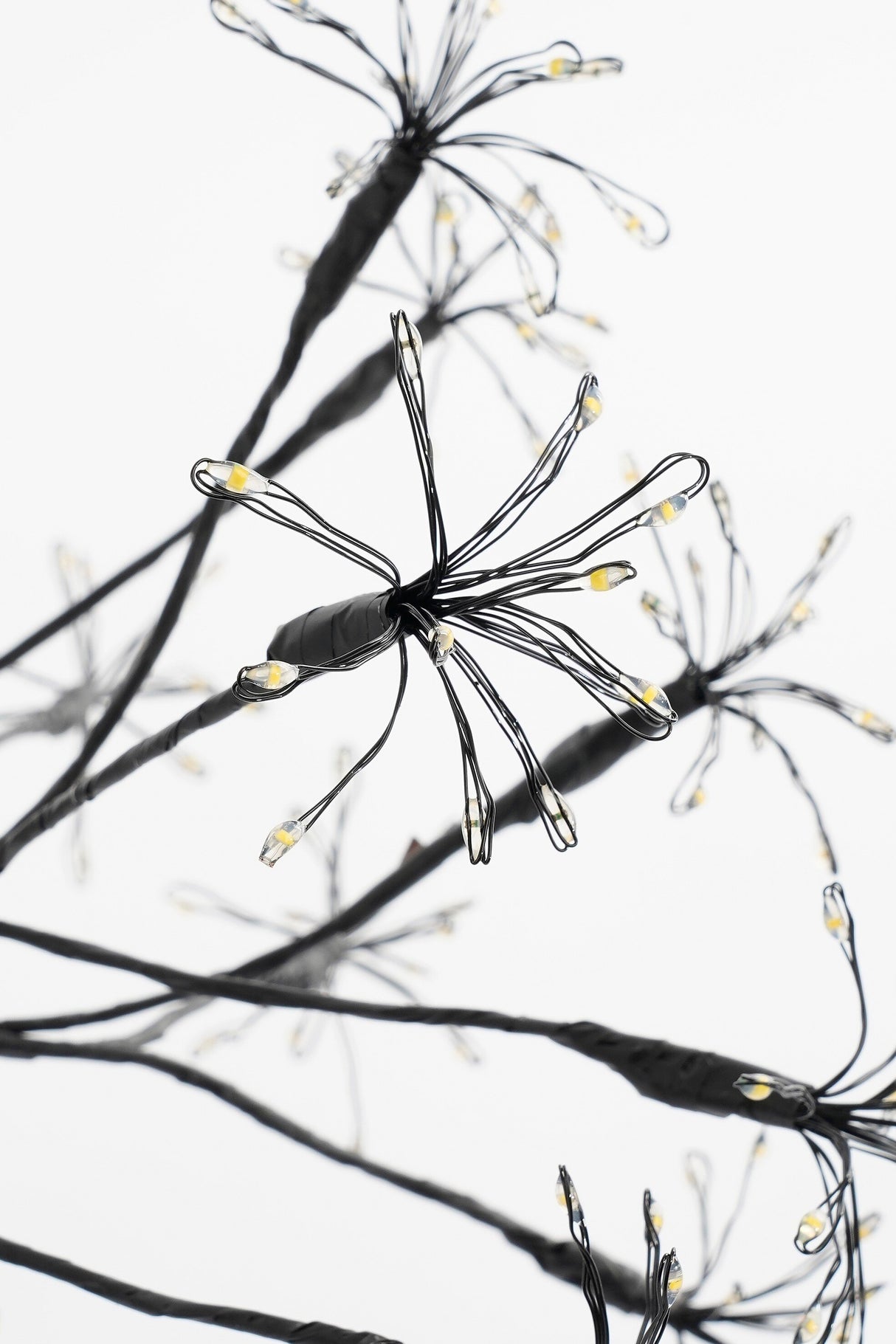 Luca Lighting Bal led zwart klassiek wit 384led IP44 en timer - d30cm - maximondo