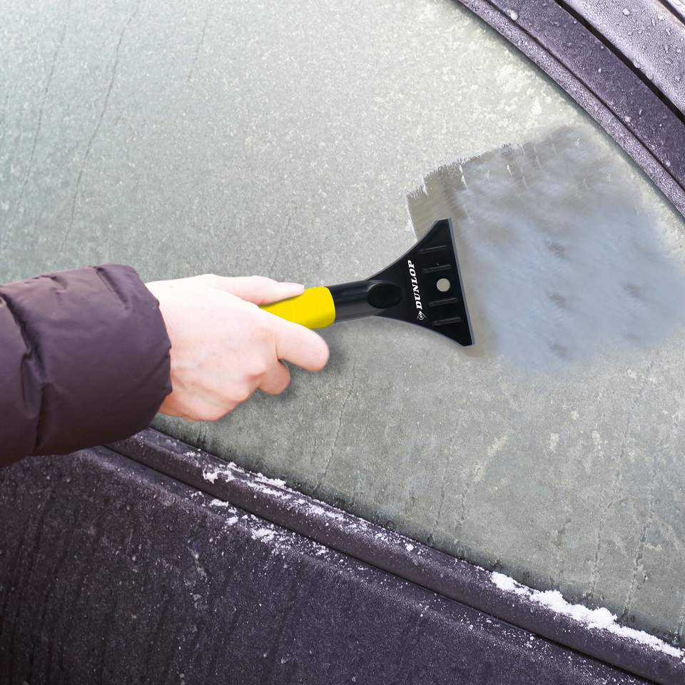 Windshield cleaner/Ice Scraper