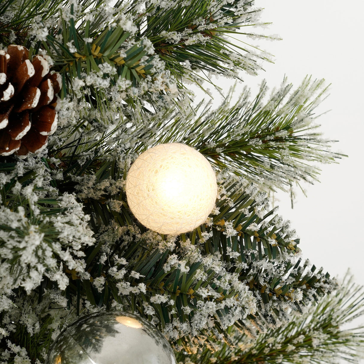 Black Box Trees Kaprun Kunstkerstboom in Pot met LED Verlichting en Timerfunctie - H90 cm