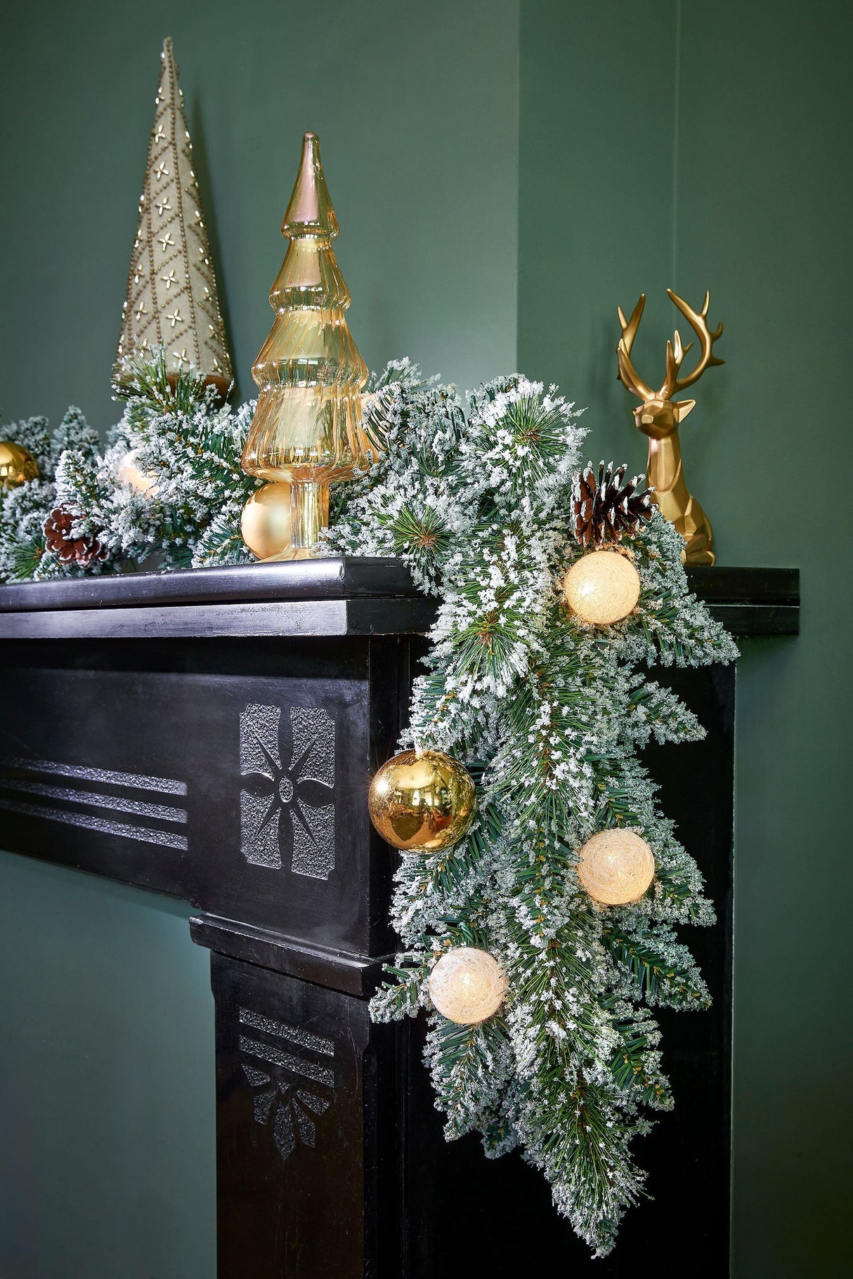 Black Box Trees Kaprun Guirlande met LED Verlichting en Timerfunctie - L270 x Ø25 cm - Goud, Groen