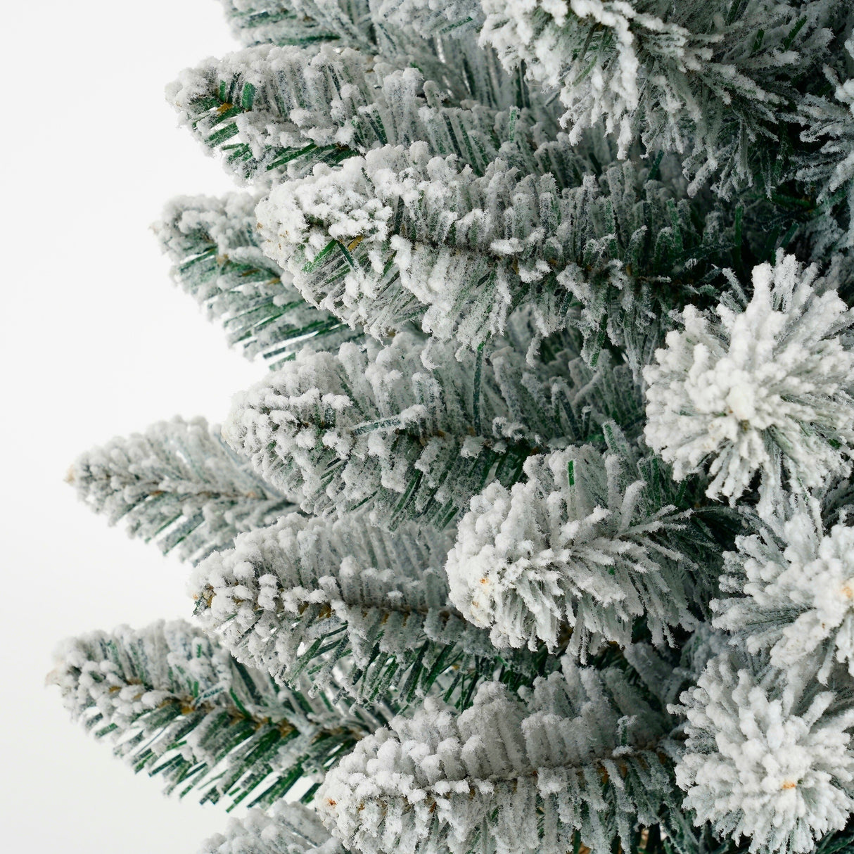 Black Box Trees Gerlos kerstboom met burlap groen frosted TIPS 70 - h75xd36cm