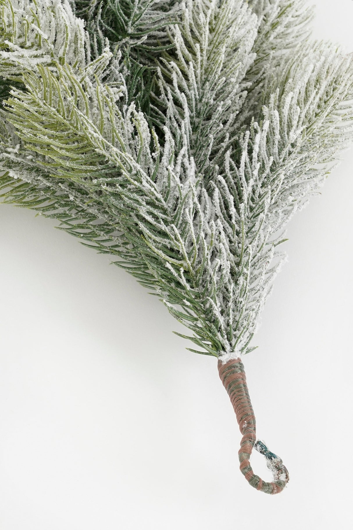 Black Box Trees Nagoya slinger groen frosted TIPS 132 - l180xd20cm - maximondo