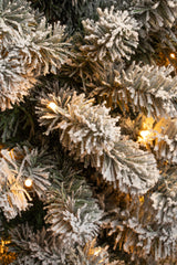 Black Box Trees Charlton Smalle Kunstkerstboom met Warm Witte LED Verlichting - H215 x Ø56 cm