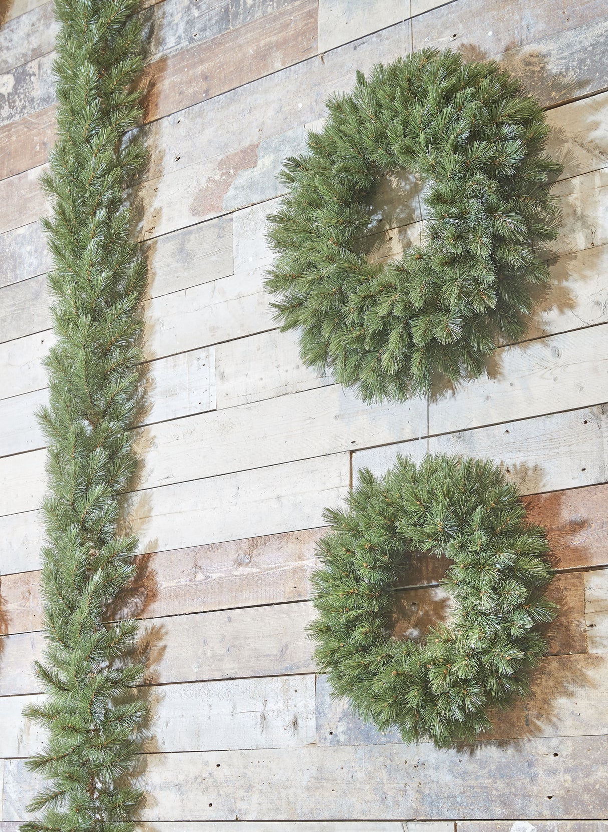 Triumph Tree Forest frosted krans groen TIPS 320 - d90cm