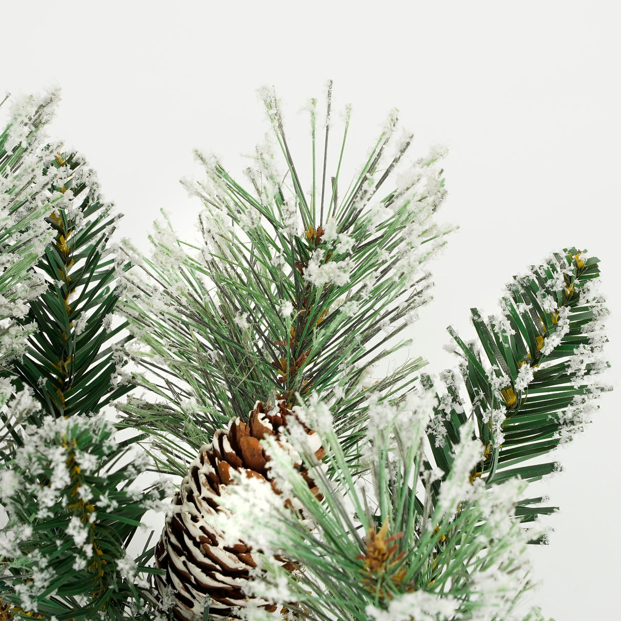 Black Box Trees Vandans slinger groen frosted TIPS 150 - l270xd20cm
