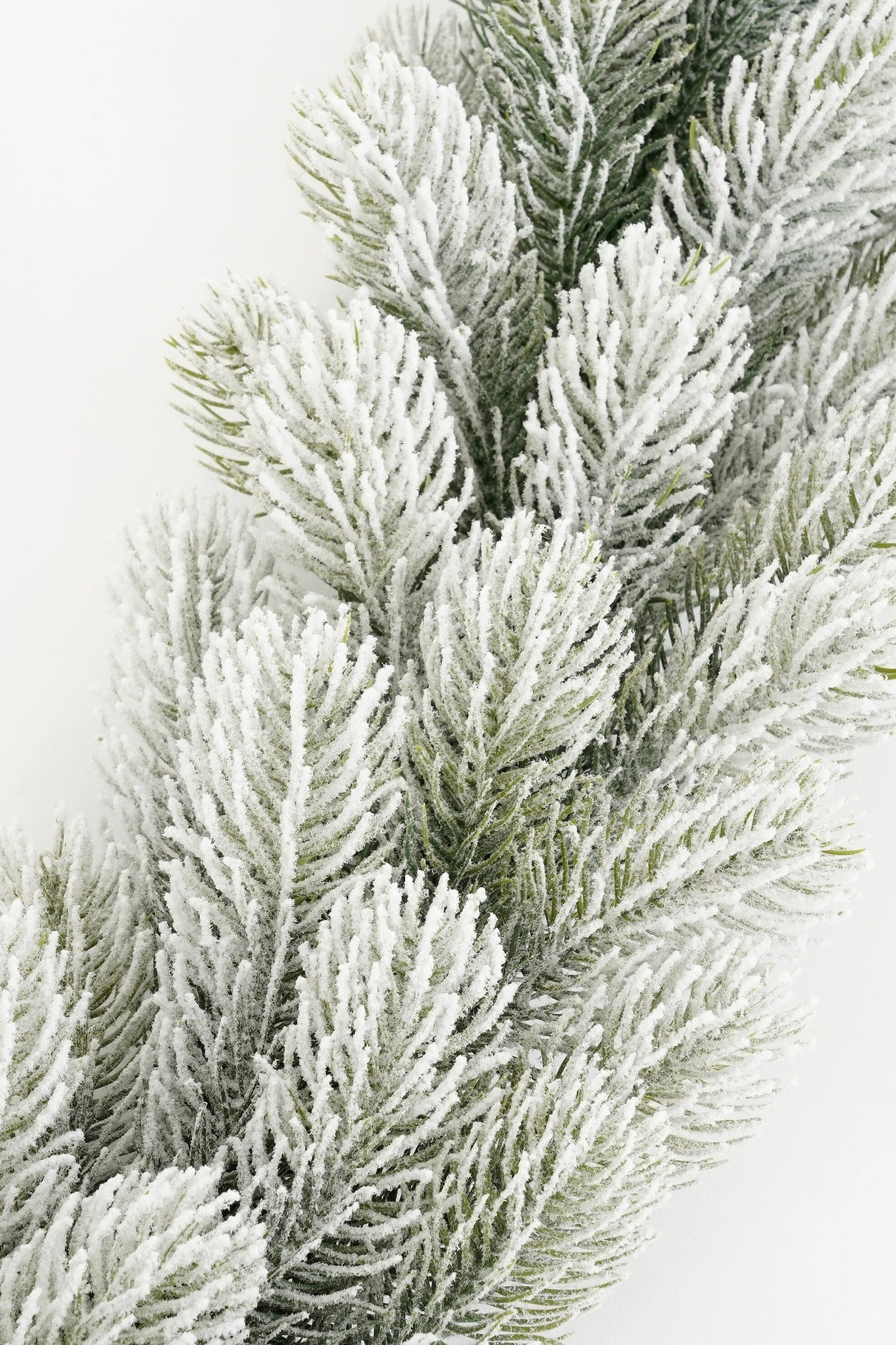 Black Box Trees Nagoya slinger groen frosted TIPS 132 - l180xd20cm - maximondo