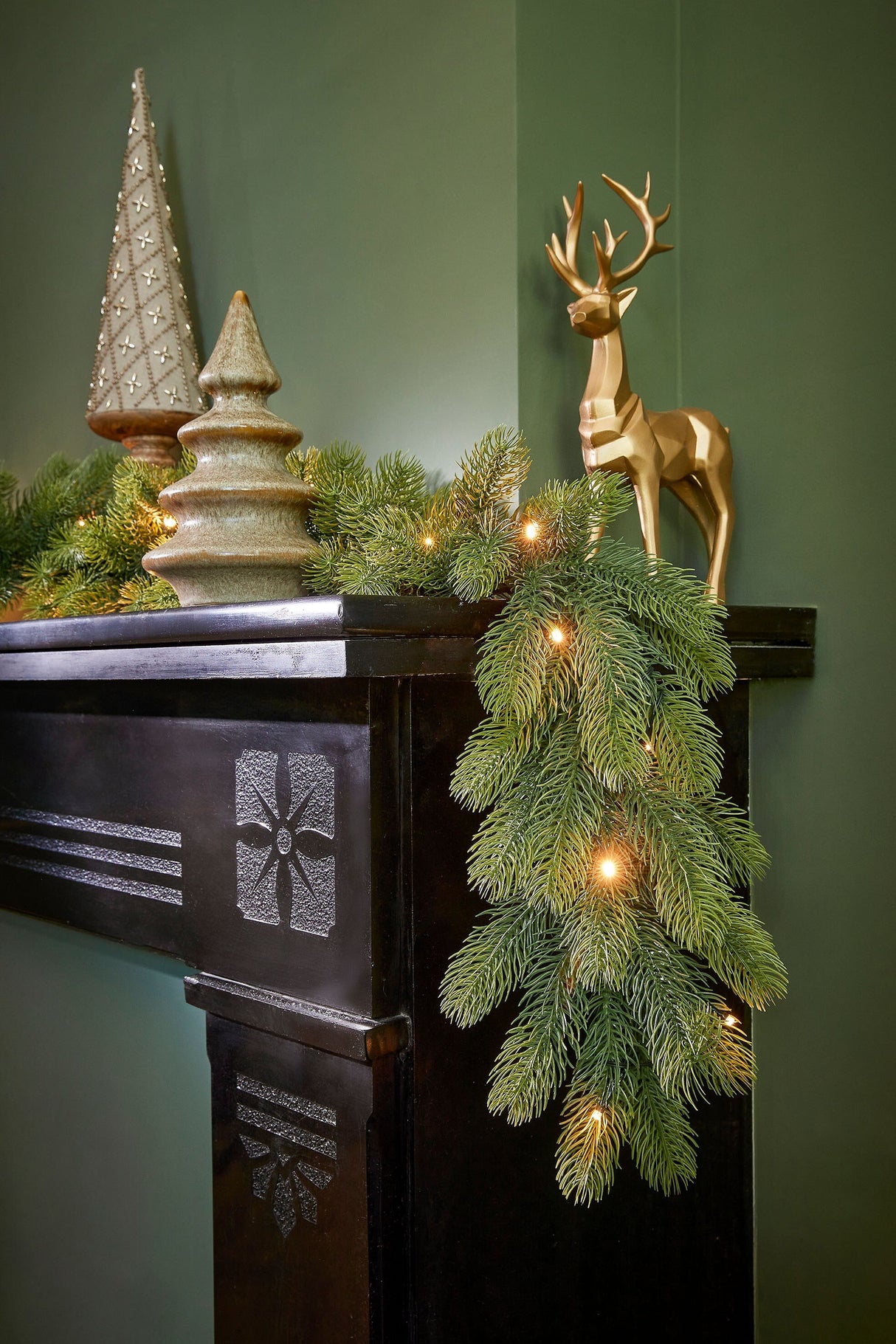 Black Box Trees Nagoya slinger led groen 40L TIPS 212 battery operated - l270xd20cm - maximondo