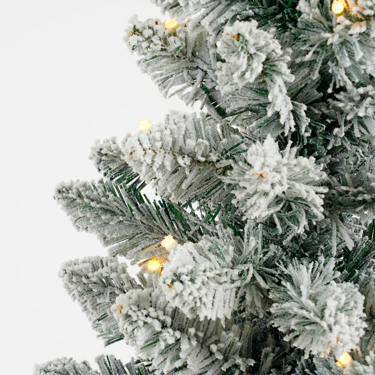 Black Box Trees Gerlos Smalle Kunstkerstboom in Pot met Warm Witte LED Verlichting - H120 x Ø51 cm