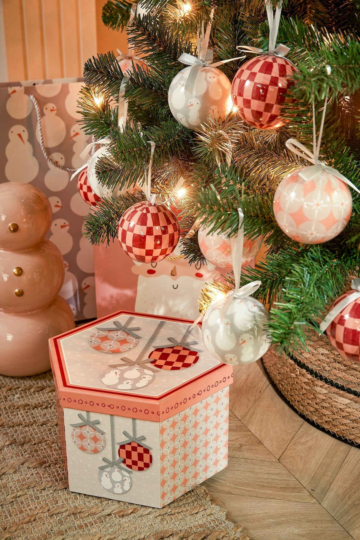 House of Seasons Bal onbreekbaar cadeau set perzik grijs 14 stuks - d7,5cm - maximondo
