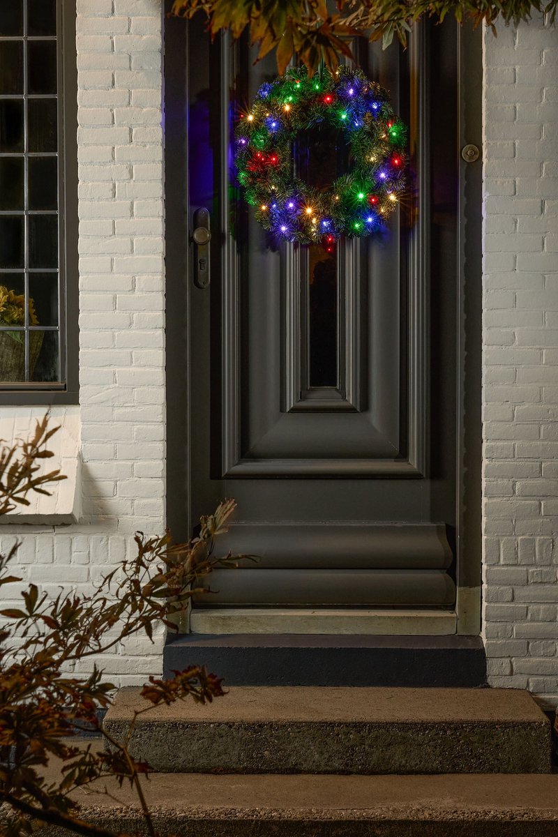 Black Box Trees Limber LED Kerstkrans voor Buiten met Timer- en Dimfunctie - maximondo